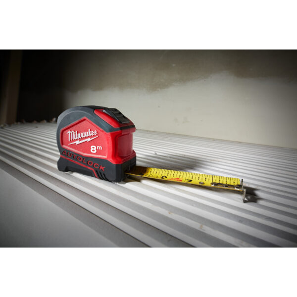 Milwaukee Pro-Compact Bandmaß 8m Autolock – Bild 5