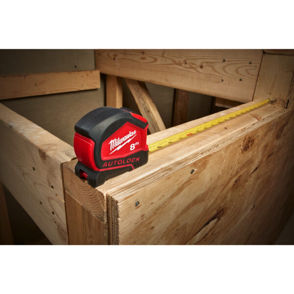Milwaukee Pro-Compact Bandmaß 8m Autolock – Bild 4