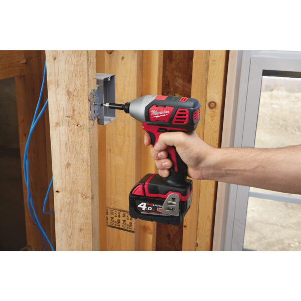 Milwaukee M18BID-402C AK.-SCHLAGSCHRAUBER – Bild 7