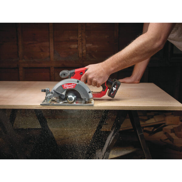 Milwaukee M12CCS44-402C AKKU-KREISSAEGE – Bild 8