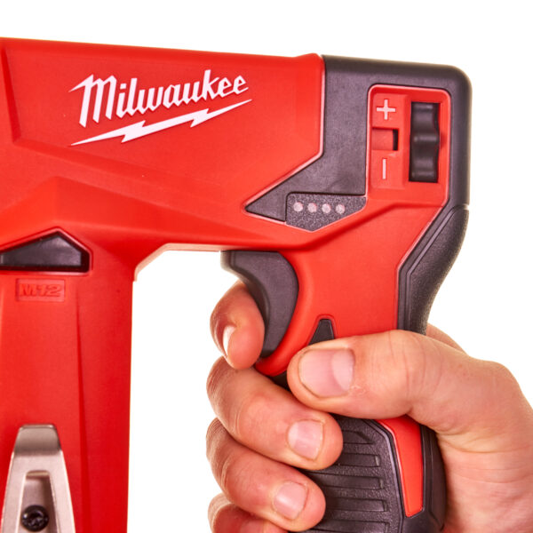 Milwaukee M12BST-202X AKKU-TACKER – Bild 5