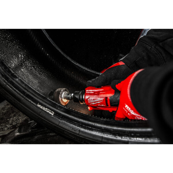 Milwaukee M12FTB-0 FUEL Akku-Reifenaufrauhgerä – Bild 7