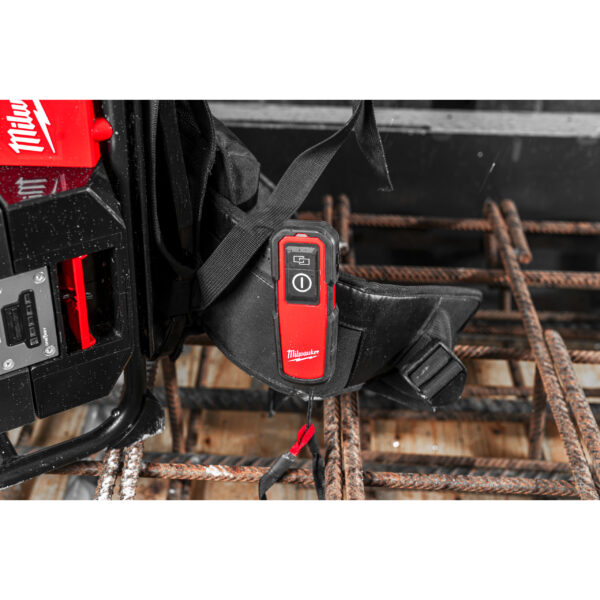 Milwaukee MXFCVBP-602 Rucksack-Betonverdichter – Bild 5