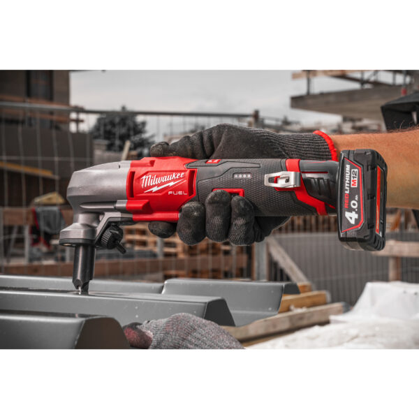 Milwaukee M12FNB16-0X Akku-Knabber – Bild 9