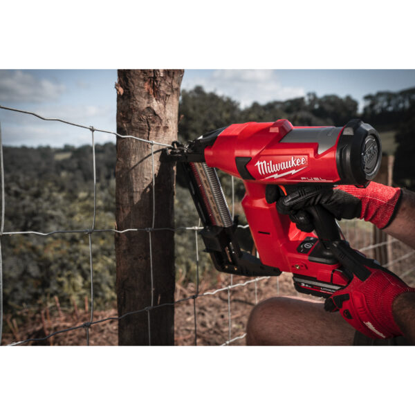 Milwaukee M18FFUS-302C Akku-Klammergerät – Bild 8