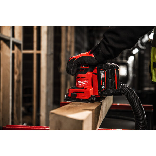 Milwaukee M18BQSS-502B Akku-Schwingschleifer – Bild 8