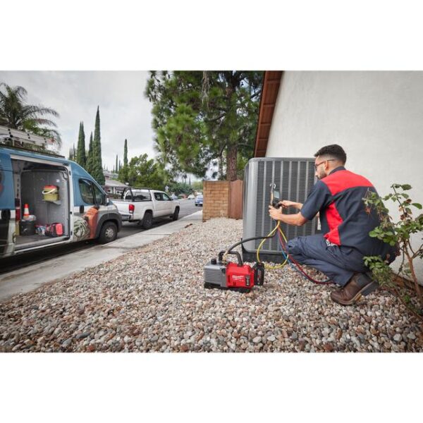 Milwaukee M18FVP5-801 Vakuumpumpe – Bild 3
