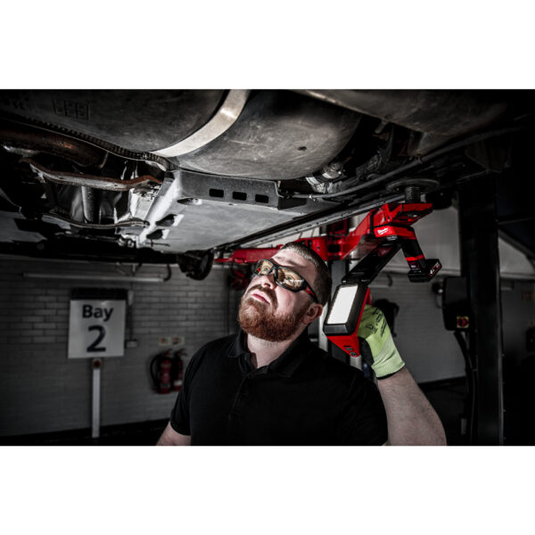 Milwaukee M12UCL-0 AKKU-UNTERBODENLAMPE – Bild 2