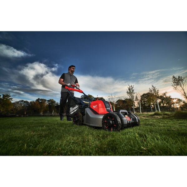 Milwaukee M18F2LM46-0 Akku-Rasenmäher – Bild 6