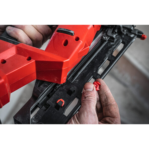Milwaukee M18FN16GA-0 Akku-Nagler – Bild 4