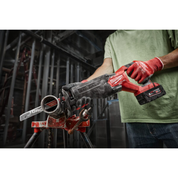 Milwaukee M18FSZ-502X FUEL Akku-Säbelsäge – Bild 4