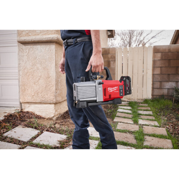 Milwaukee M18FVP5-801 Vakuumpumpe – Bild 5