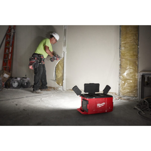Milwaukee M18POALC-0 Akku-Packout-Leuchte – Bild 5